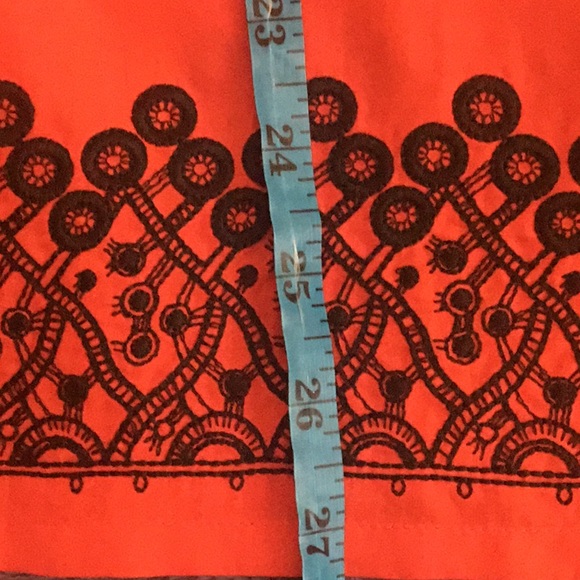 Peter Nygard Red Silk Embroidered Women’s Top - Picture 7 of 11